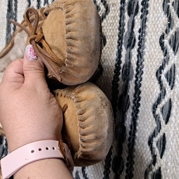 UGG LEATHER LOAFER IN TAN - Picture 8 of 11